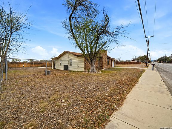 4th image of 305 TOEPPERWEIN RD
