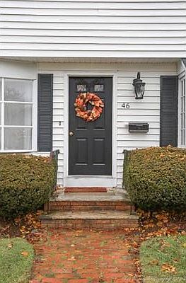 2nd image of 46 Elmwood Cir