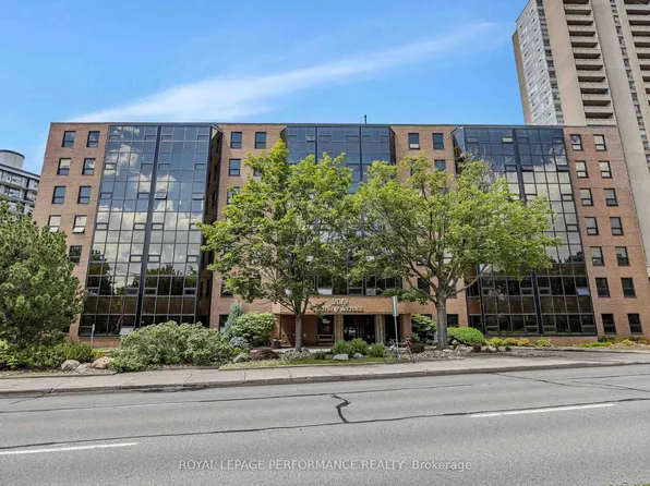 2019 Carling Ave N #408, Ottawa, ON K2A 4A2