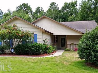 317 Lake Forest Dr, Kingsland, GA 31548