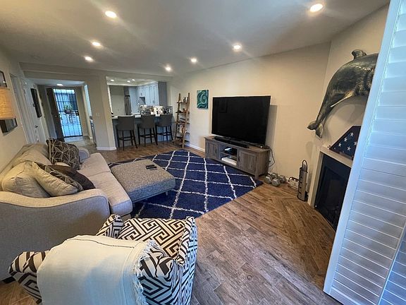 2nd image of 3098 Rue Dorleans Unit 208