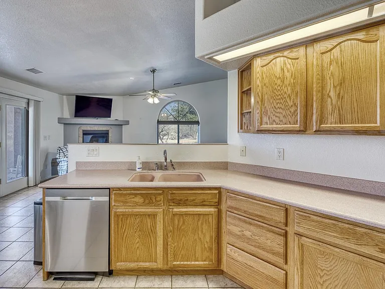 2601 E Suma Dr — Photo 10