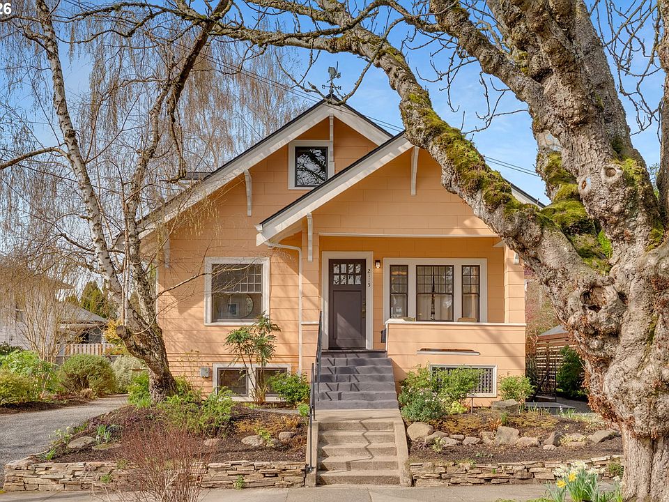 1st image of 2115 SE 35th Pl