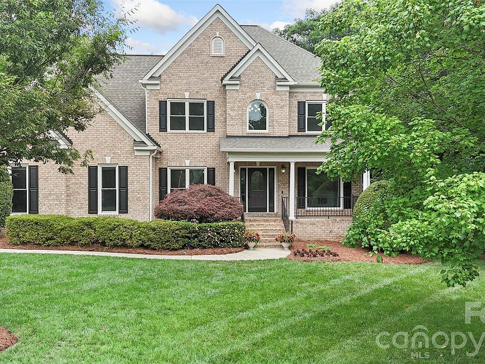 1st image of 1111 Dobson Dr