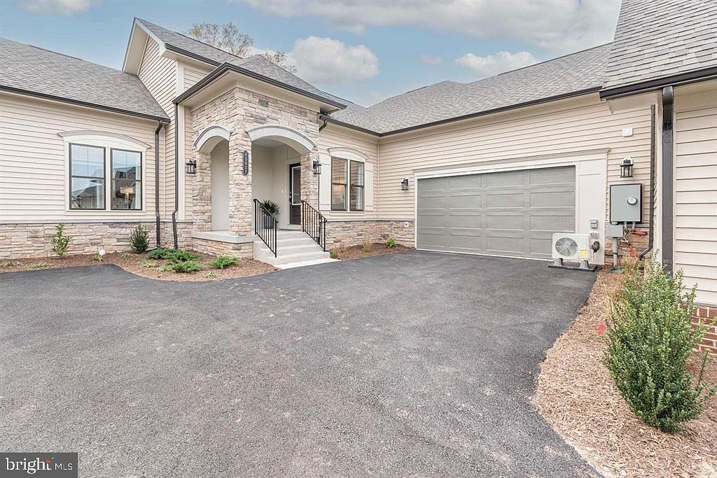 43037 Greeley Sq, Ashburn, VA 20148 | Zillow