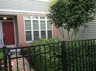 1001 Hummingbird Way, Bartlett, IL 60103