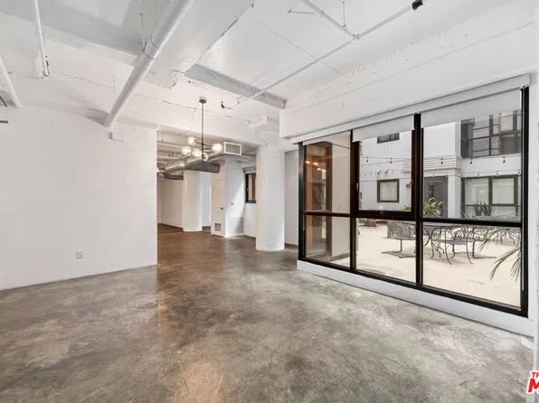 330 W 11th St APT C03, Los Angeles, CA 90015
