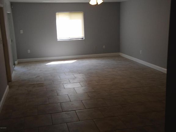4th image of 837 Faull Dr #0