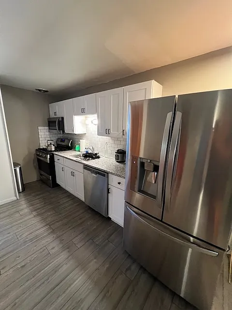 Building Photo - 1717 Summit St #2D