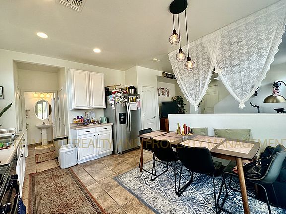 3rd image of 2651 S Democracy Ave