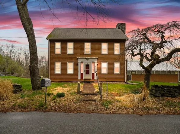 949 Lebanon Hill Rd, Southbridge, MA 01550