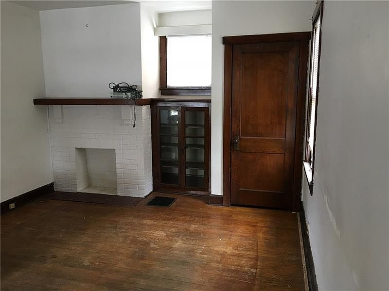 2nd image of 1726 Ashton Ave