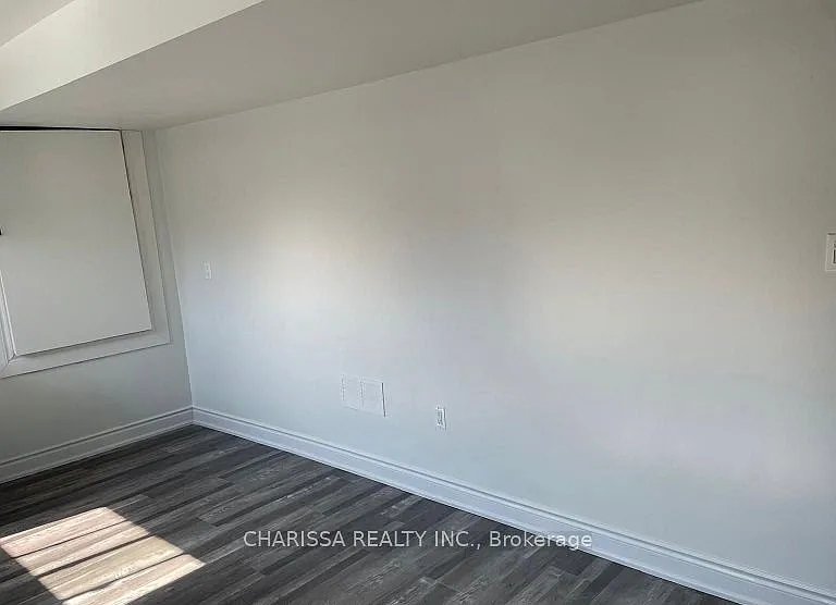 79 William Fair Dr #BASEMENT — Photo 4