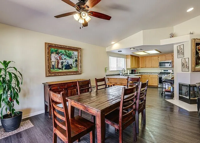 8523 Barberry Ave — Photo 5