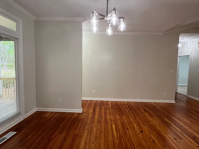 3055 Hadley Ferry Rd — Photo 4