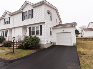 141 Oak Park Dr, North Providence, RI 02904