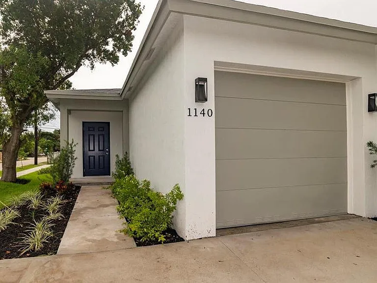 1140 NW 1st Ave — Photo 3