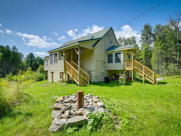 246 Pratt Road, Newport, ME 04953