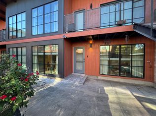 400 E 30th St APT 101, Austin, TX 78705