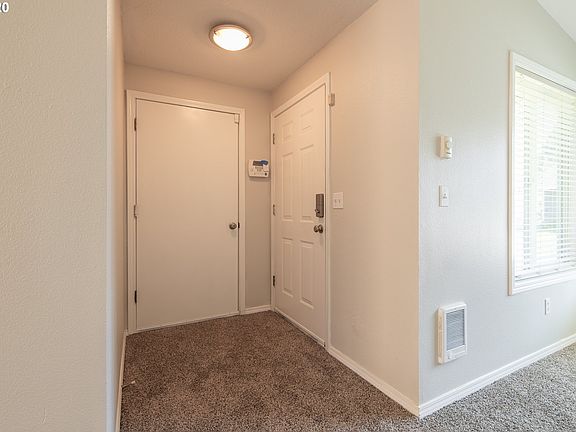 3rd image of 2009 NE 53rd Cir