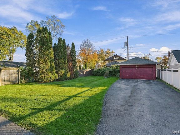 3rd image of 51 Grant St