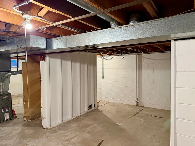 1677 Leone Ave — Photo 26