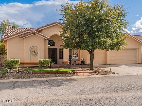 2nd image of 3025 W Canyon Brook Trl