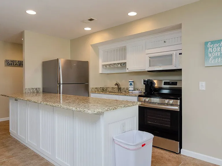 741 N Fort Fisher Blvd — Photo 29