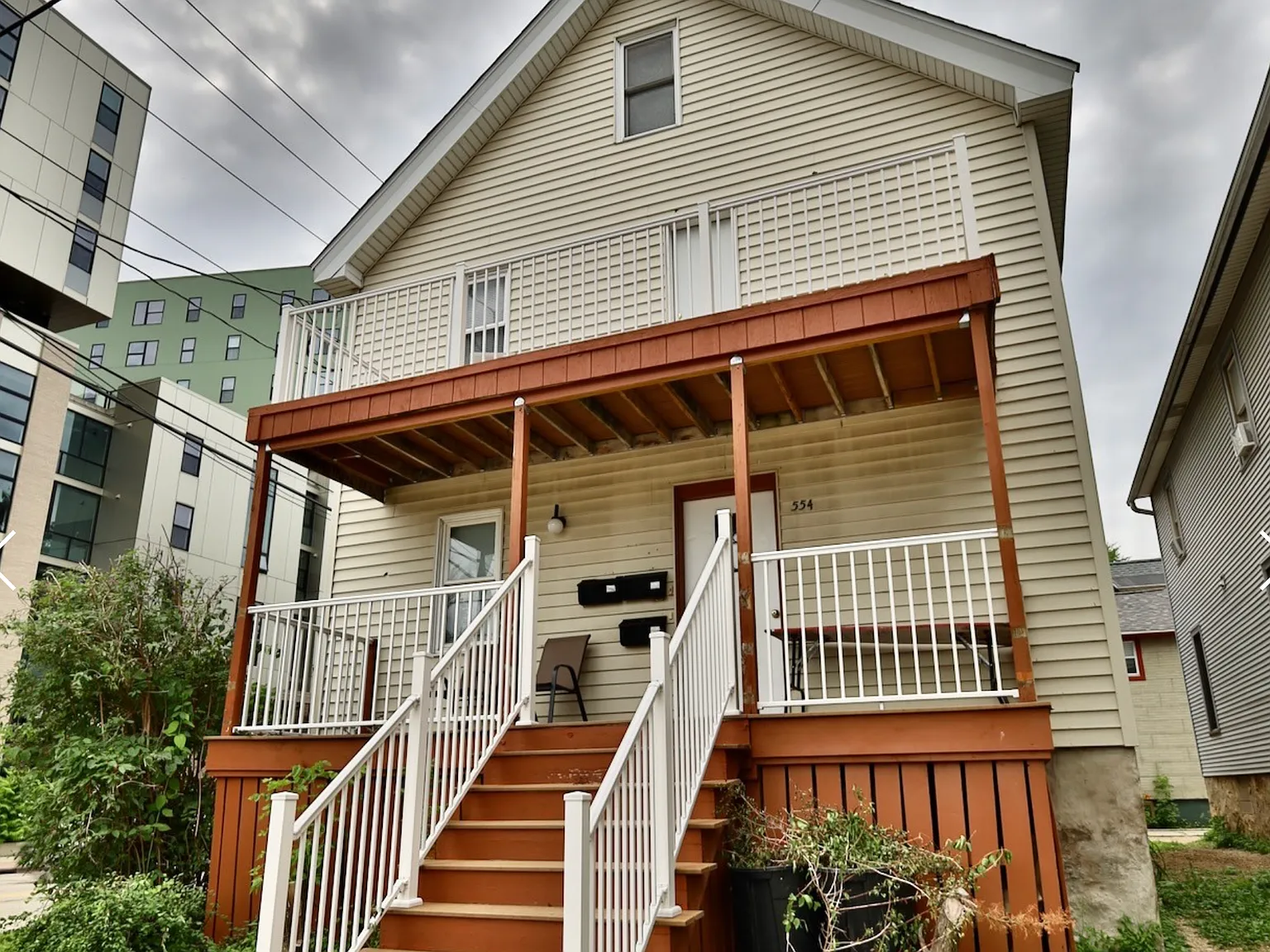 3 bed, 912 sqft, $2,925 — Photo 1