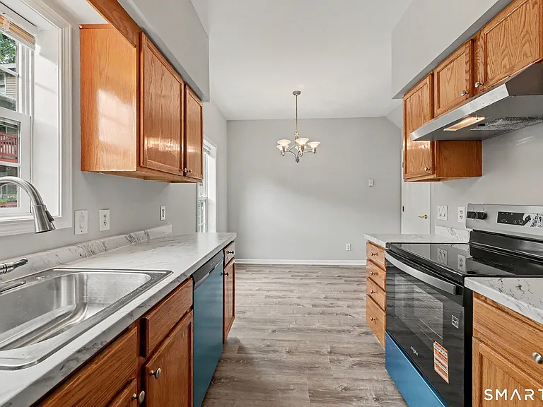 169 S Main St #D — Photo 15