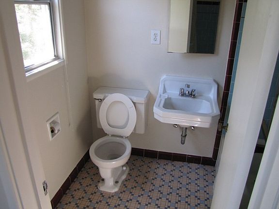 3rd image of 2100 27th St #7