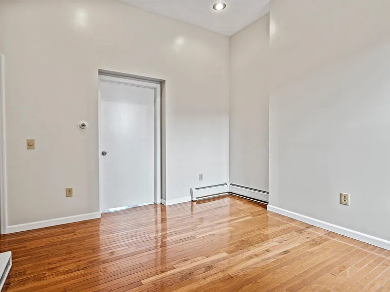 800 Ocean Ave #1 — Photo 37