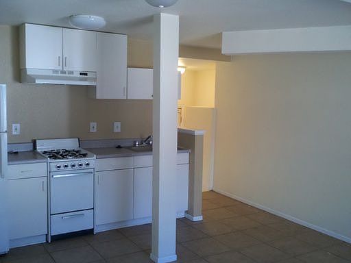 2nd image of 2658 1/2 E St