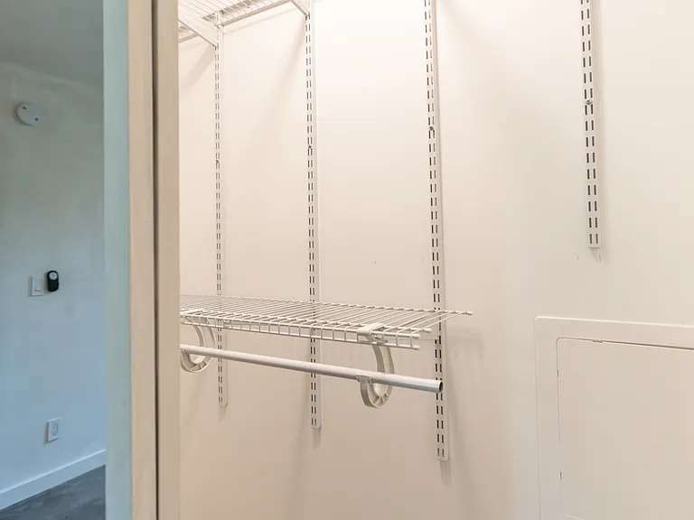 645 Rose Ave #1 — Photo 16