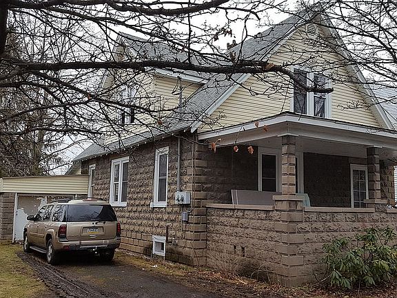2nd image of 135 E Water St