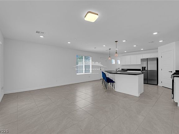 5th image of 4907 Chidlaw Ave #3