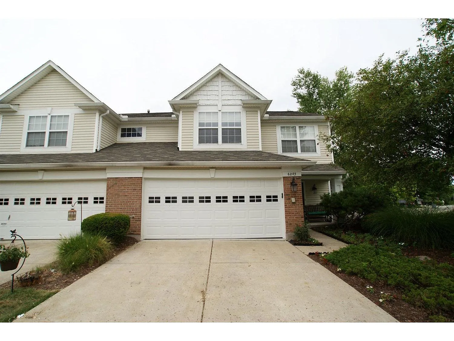 6285 Inverness Way photo 1