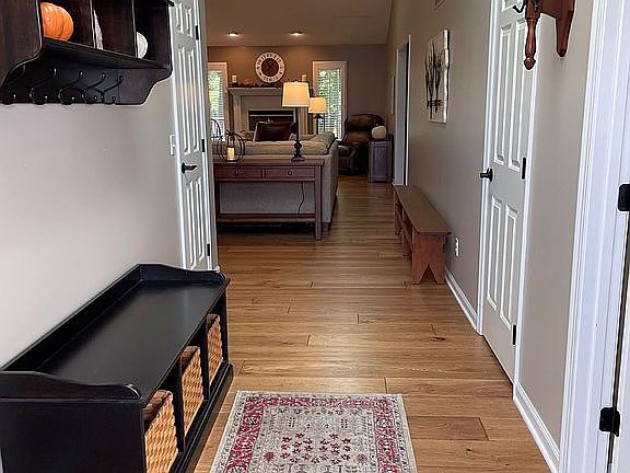 4th image of 2209 Bonnie Ln #9