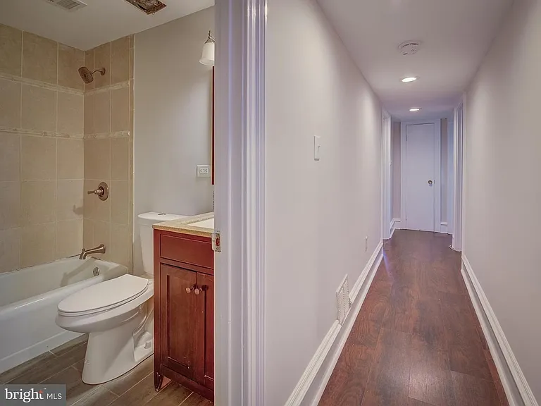 10108 Lomond Dr #1A — Photo 11