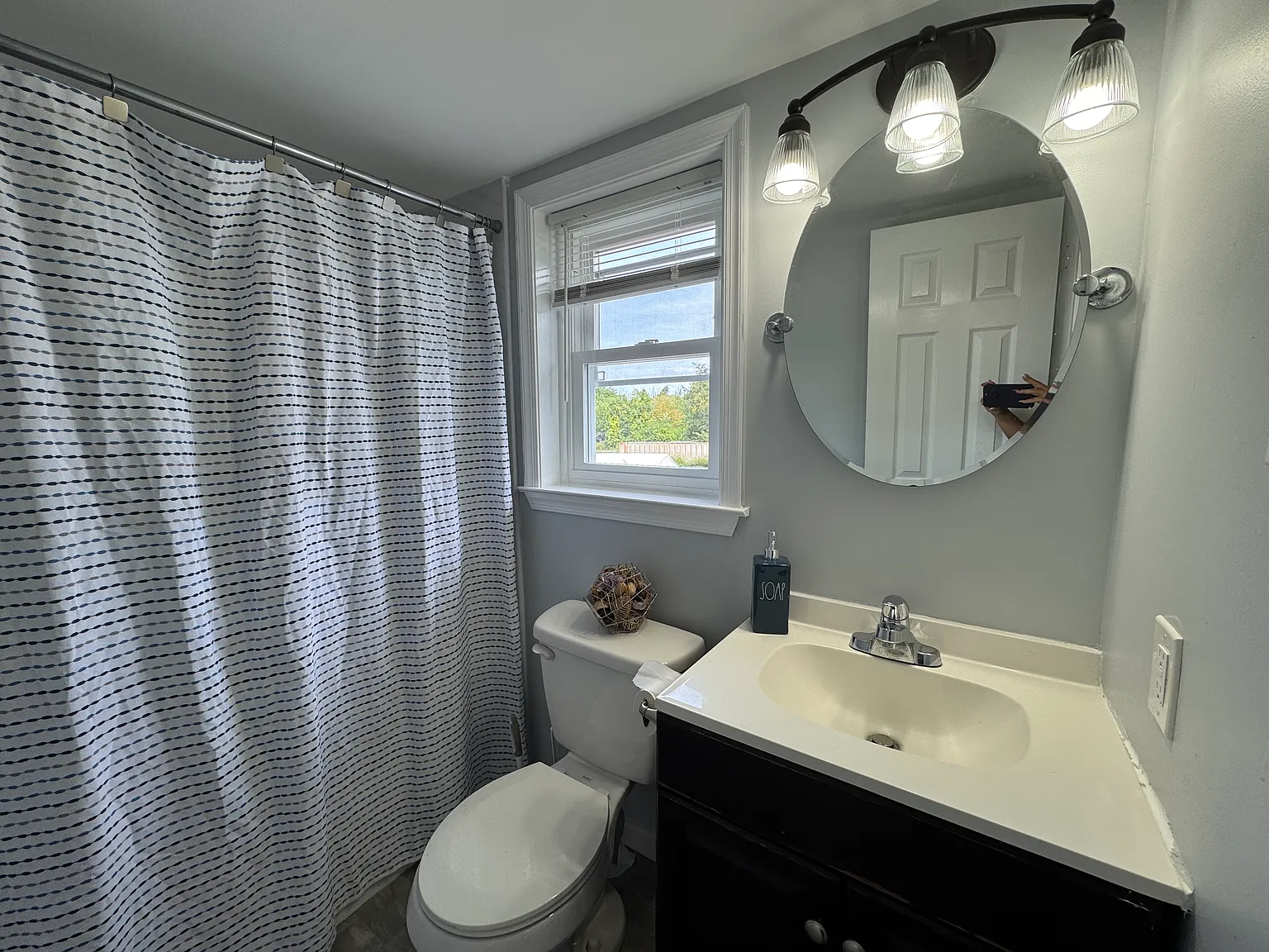 1 bed, 750 sqft, $1,600 — Photo 3