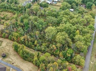 Pilot Knob Ave NE, Louisville, OH 44641