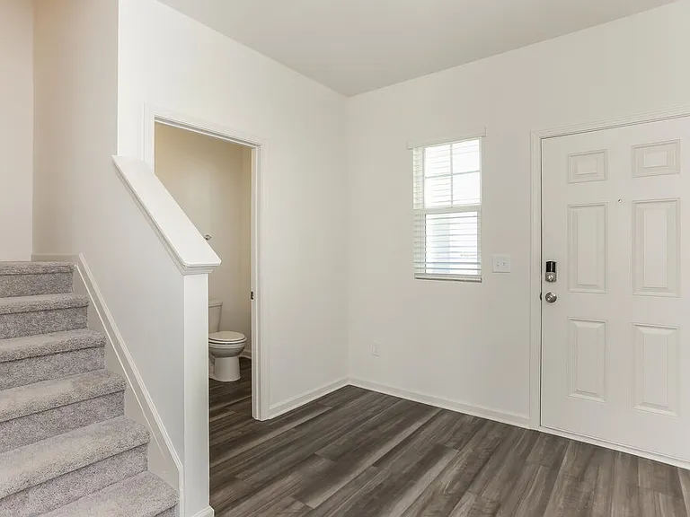 7624 Saffron Ave — Photo 4