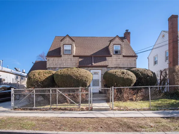 16 Hendrickson Avenue, Hempstead, NY 11550