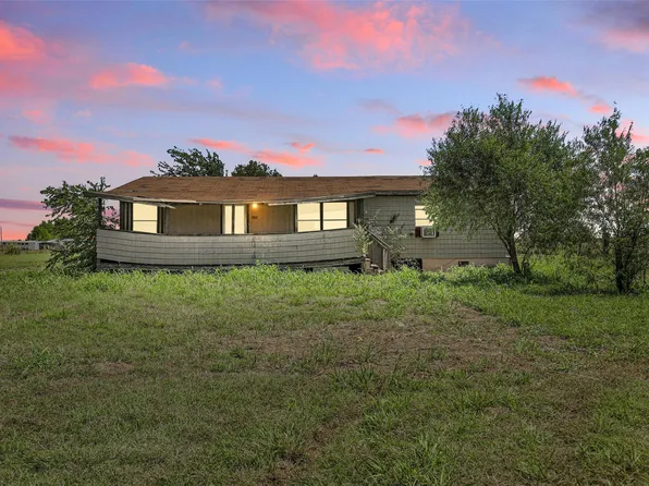 9917 S Highway 171, Grandview, TX 76050