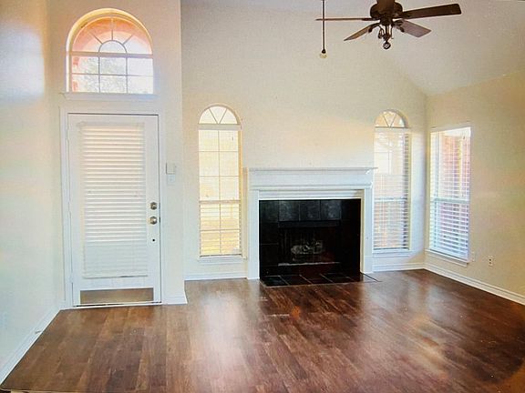 3rd image of 3153 Kettle River Ct