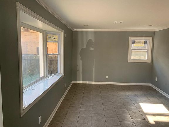 3rd image of 52 Chadwick Ave