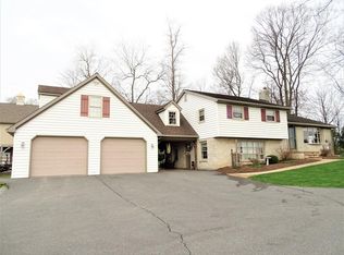 146 Hess Rd, Leola, PA 17540