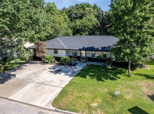 608 W Lobit St, Baytown, TX 77520