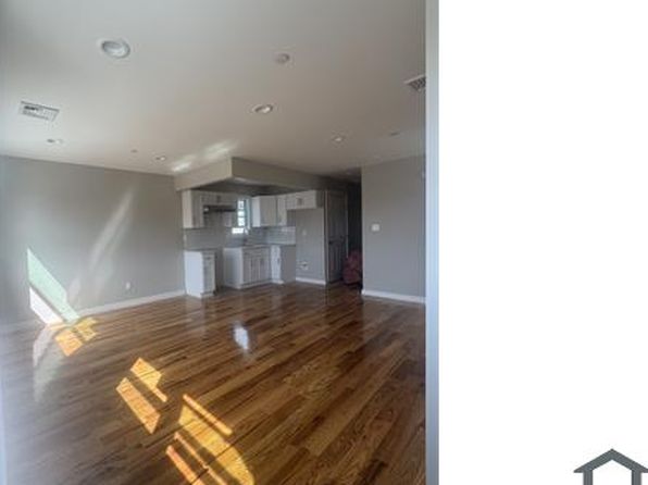 2206 Cornaga Ave #1