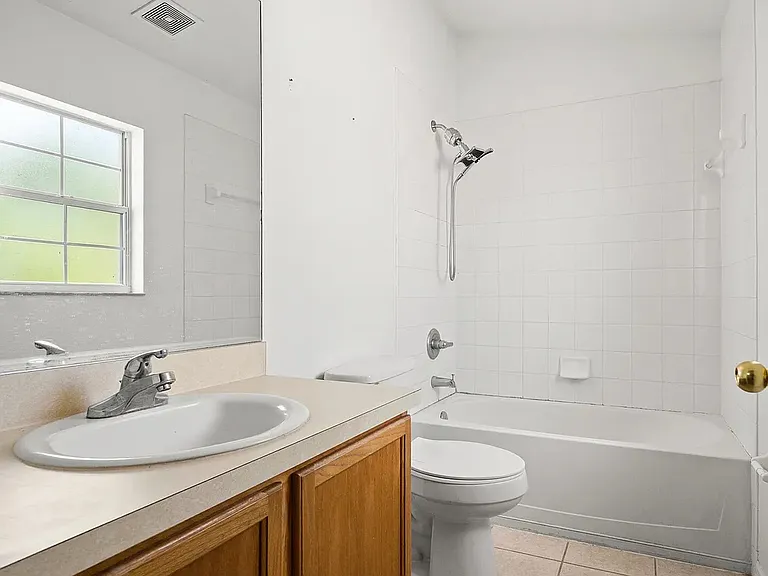 9816 Carlsdale Dr — Photo 13